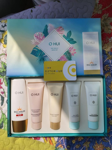 Set sản phẩm Ohui Dayshield Perfect Sun 