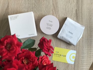 Phấn nước Huxley Secret Of Sahara Moist Cushion Own Attitude