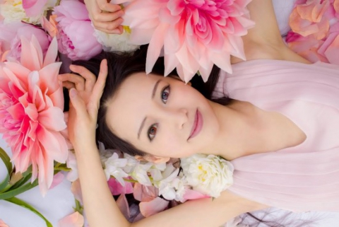 Bí quyết chăm sóc cho vùng da mắt trẻ mãi 